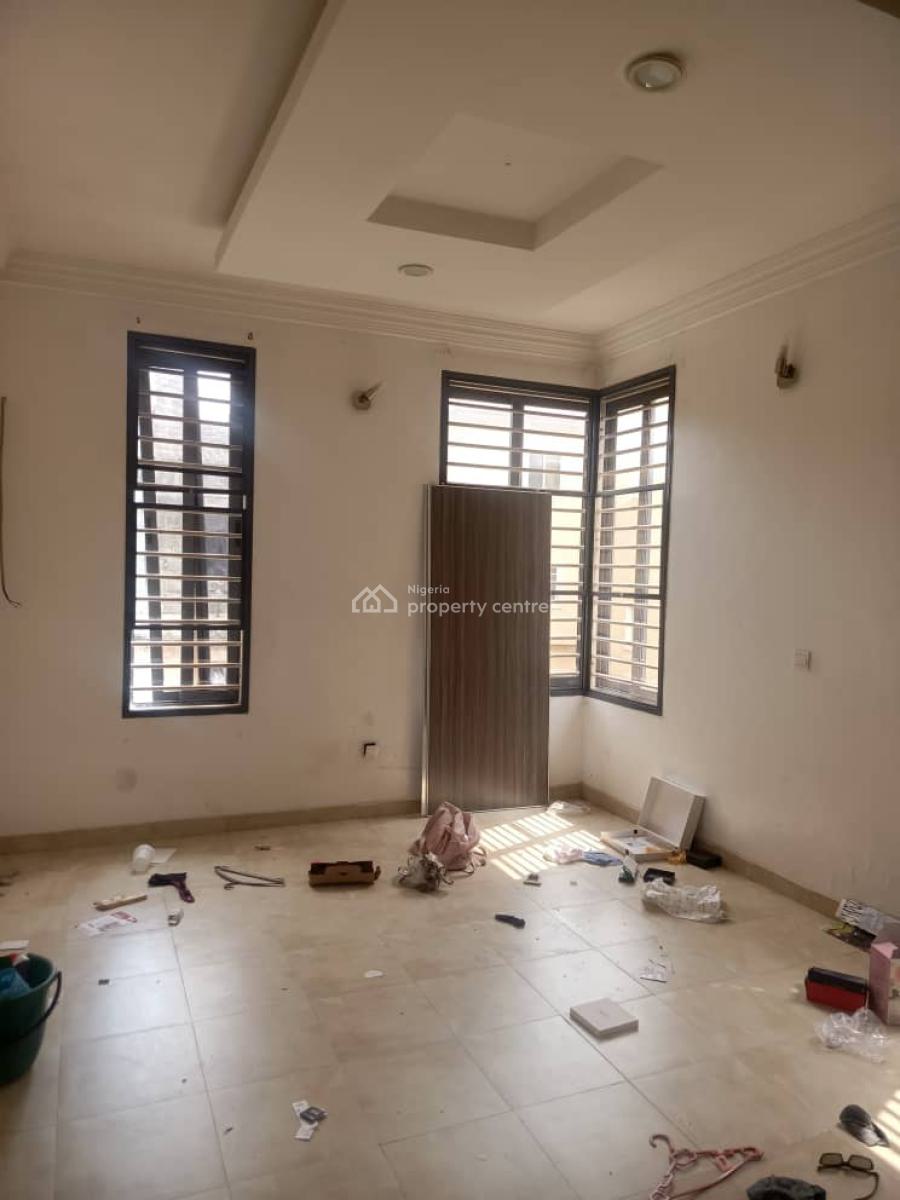 4 Bedroom Terrace in Oniru Victoria Island  4 People in The Compound., Oniru, Victoria Island (vi), Lagos, Terraced Duplex for Sale