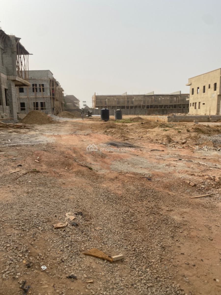 5 Bedroom Dpc Land , 400sqm in an Estate on a Tarred Road, Gaduwa, Abuja, Residential Land for Sale