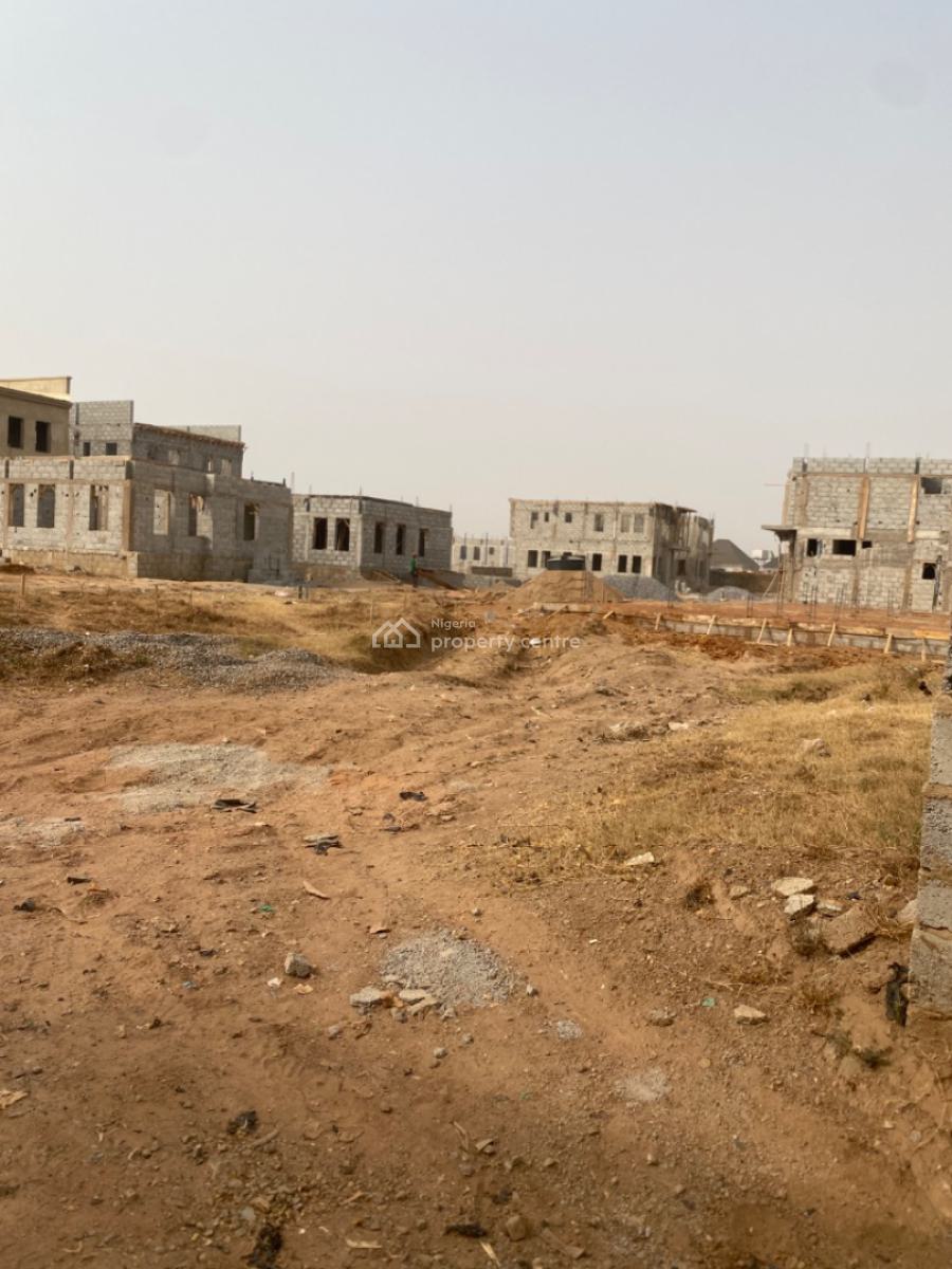 5 Bedroom Dpc Land , 400sqm in an Estate on a Tarred Road, Gaduwa, Abuja, Residential Land for Sale