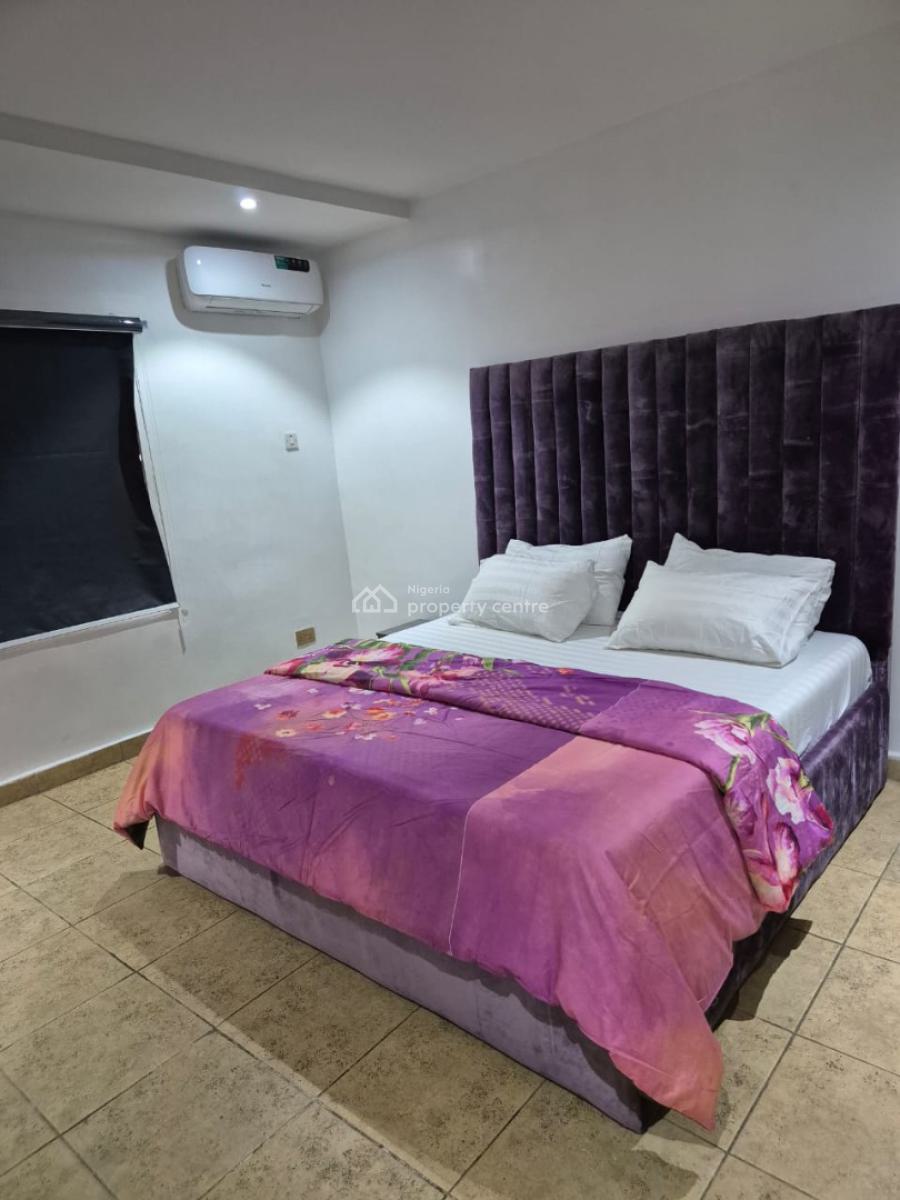 3 Bedroom Apartment, Magodo Phase 2, Magodo, Lagos, Flat / Apartment Short Let