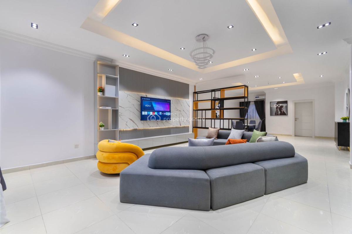 Luxury 3 Bedroom Apartment, Folashade Ave, Lekki Phase 1, Lekki, Lagos, Flat / Apartment Short Let