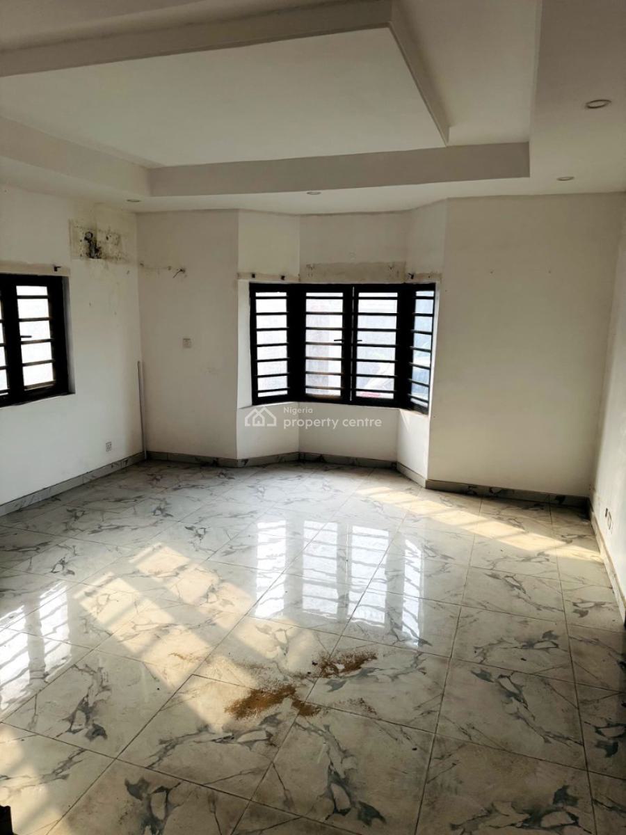 2bedroom Flat, Lekki Phase 1, Lekki, Lagos, Flat / Apartment for Rent