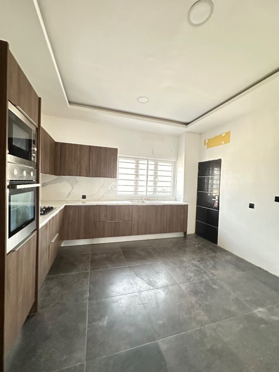Clean & Spacious 3 Bedroom Flat with Elevator & Swimming Pool, Ikate, Lekki, Lagos, Flat / Apartment for Rent