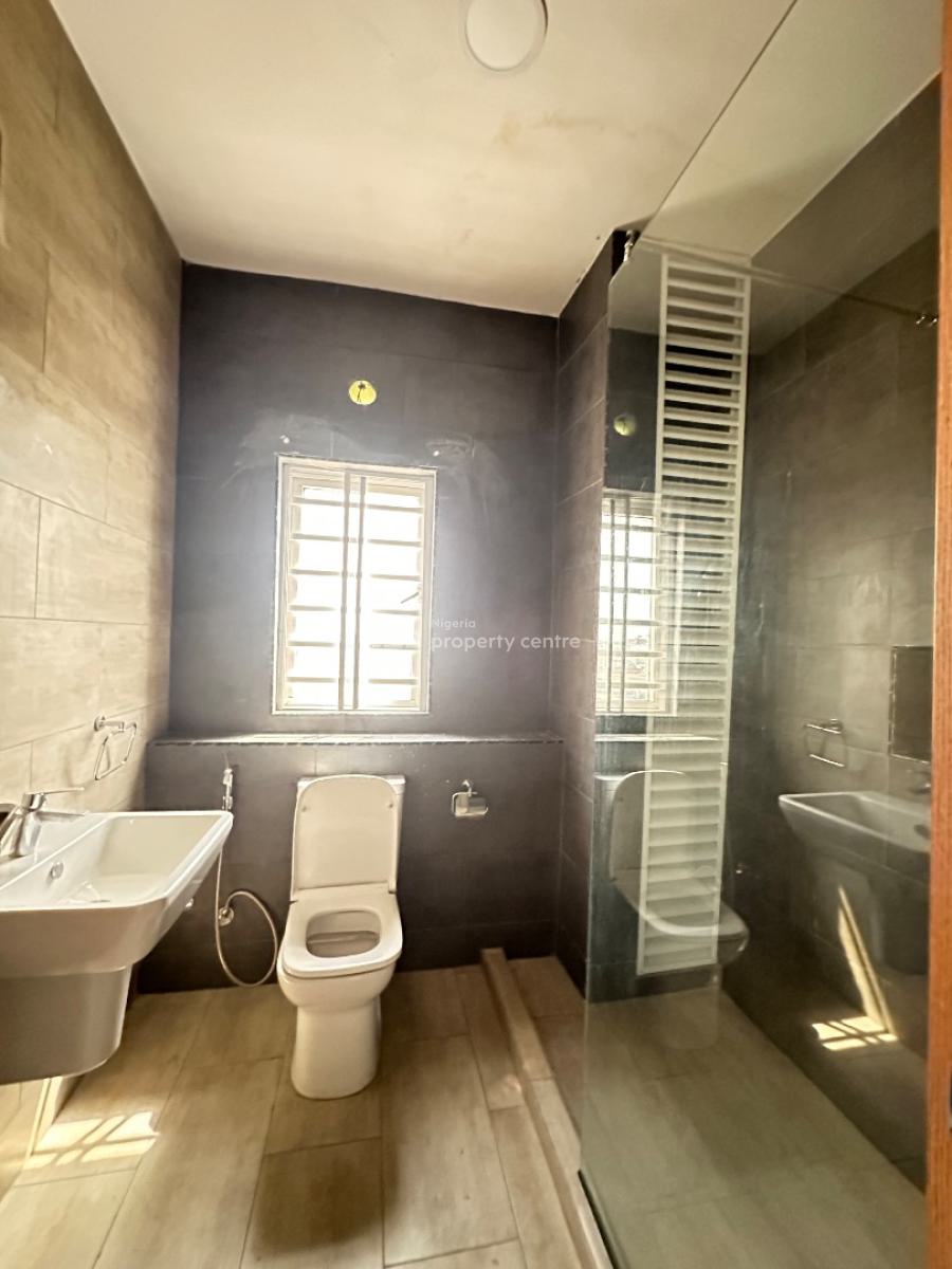 Clean & Spacious 3 Bedroom Flat with Elevator & Swimming Pool, Ikate, Lekki, Lagos, Flat / Apartment for Rent