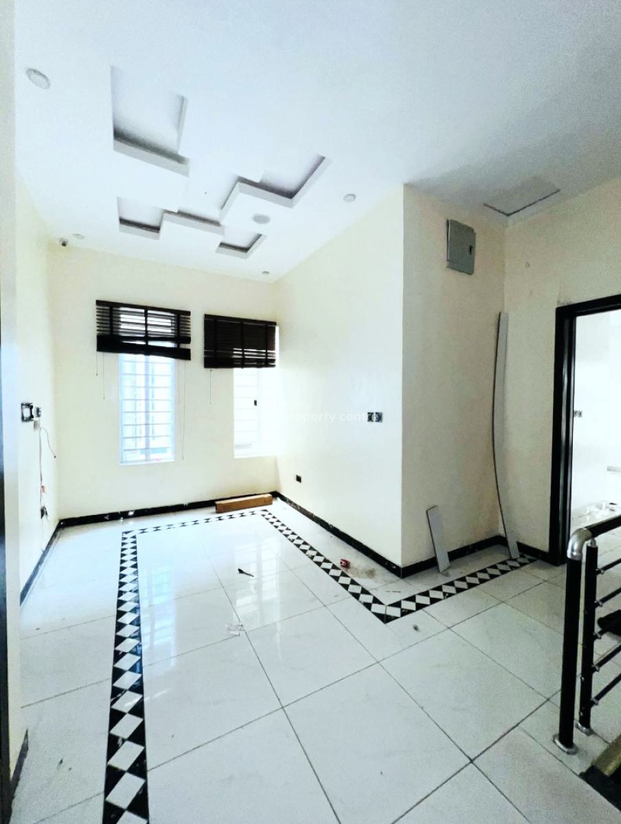 Well Maintained 4 Bedroom Duplex, Osapa, Lekki, Lagos, Semi-detached Duplex for Rent