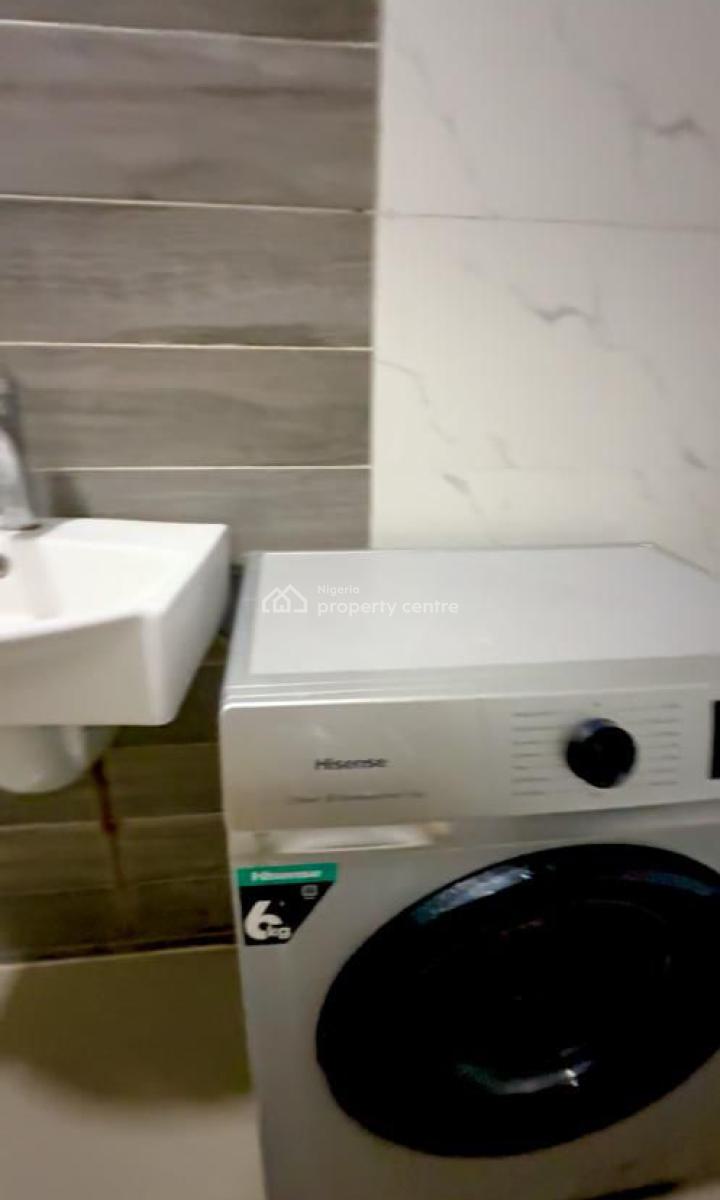 Spacious Masters Bedroom in a  Shared Duplex { Video}, Imperial Oak @ Royal Pine Gate 3 Orchid Road, Lekki, Lagos, Self Contain (single Rooms) for Rent