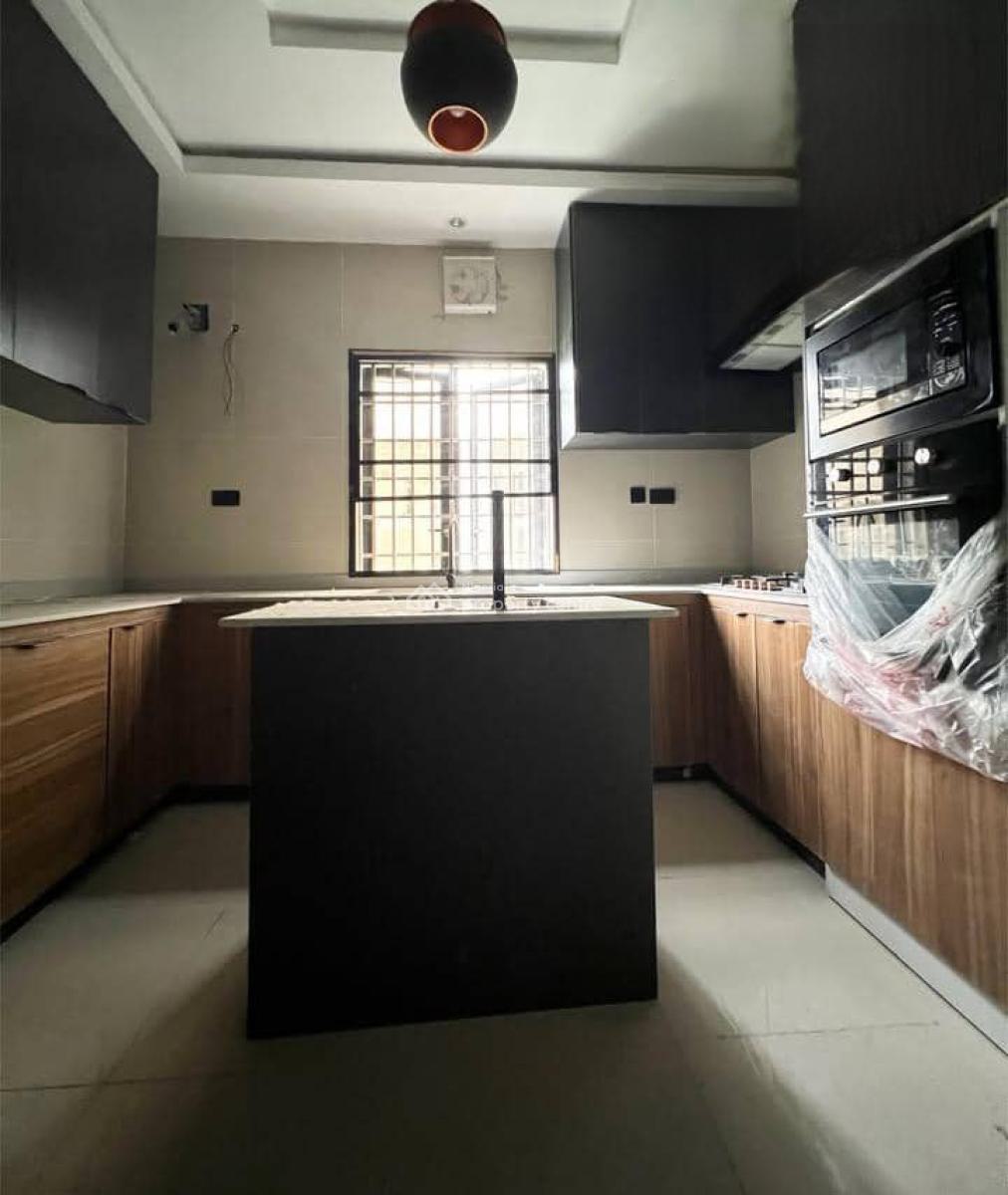 Luxury  2bedroom  Flat, Abraham Adesanya, Ajah, Lagos, Flat / Apartment for Rent