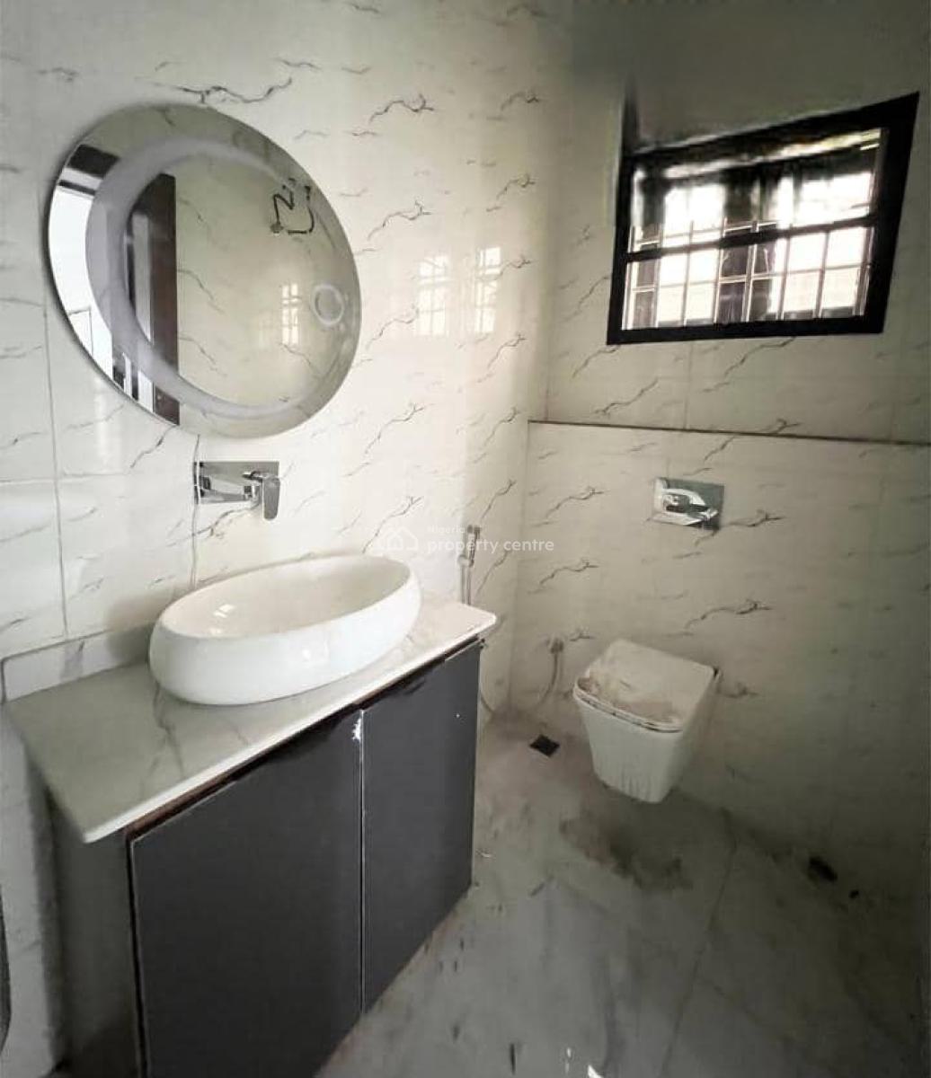 Luxury  2bedroom  Flat, Abraham Adesanya, Ajah, Lagos, Flat / Apartment for Rent