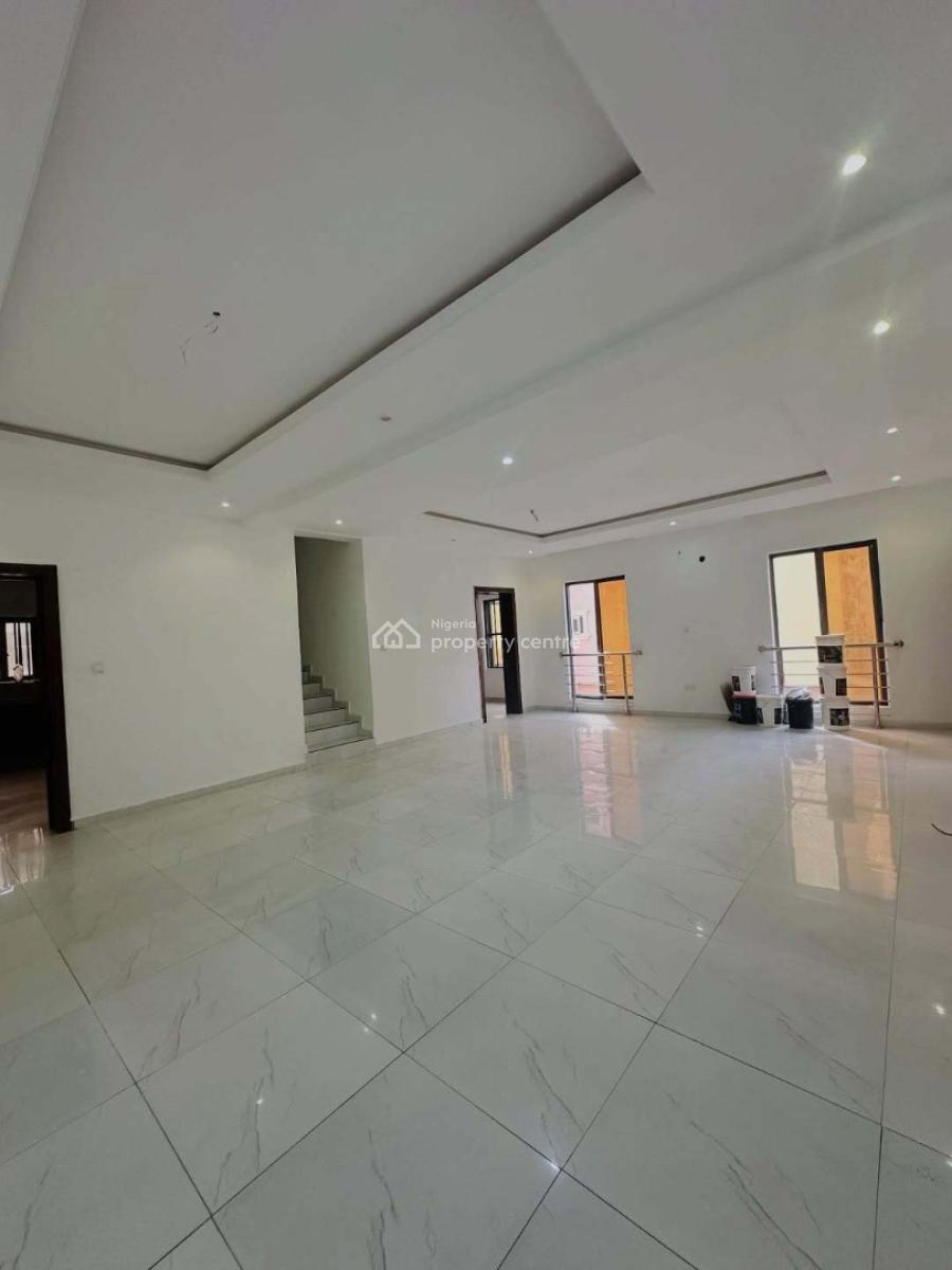 Fully Serviced 3-bedroom Maisonette with Bq, Lekki Phase 1, Lekki, Lagos, Flat / Apartment for Rent