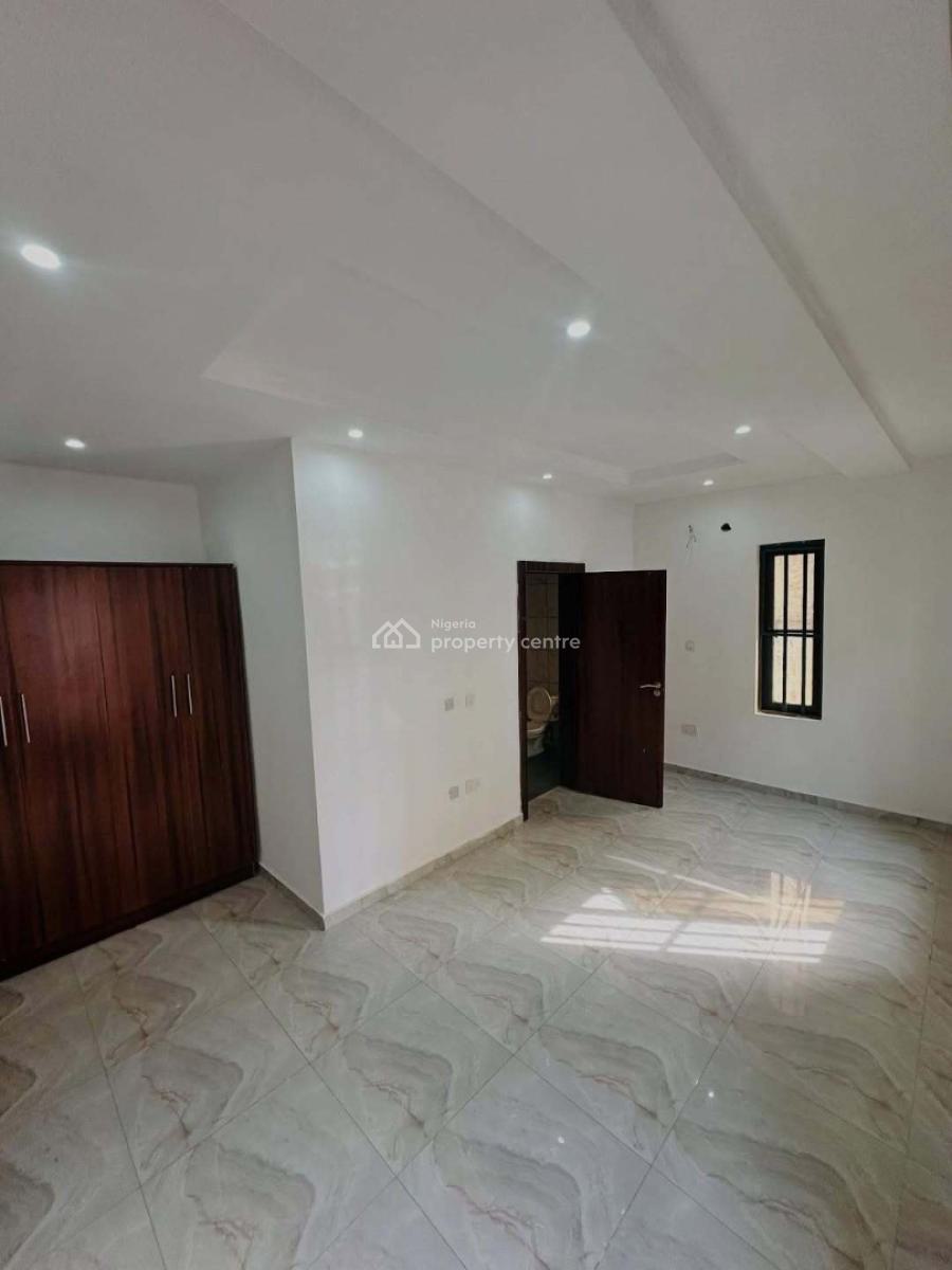 Fully Serviced 3-bedroom Maisonette with Bq, Lekki Phase 1, Lekki, Lagos, Flat / Apartment for Rent