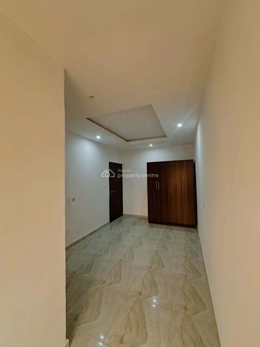 Fully Serviced 3-bedroom Maisonette with Bq, Lekki Phase 1, Lekki, Lagos, Flat / Apartment for Rent