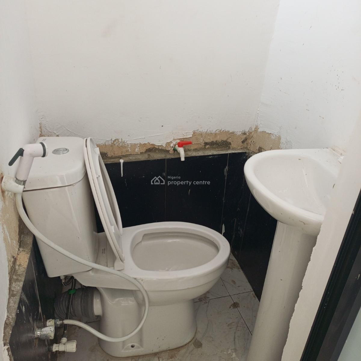 a Sharp Shop at Thomas Estate with 2 Private Toilet, Thomas Estate Ajah-lekki, Ajah, Lagos, Shop for Sale