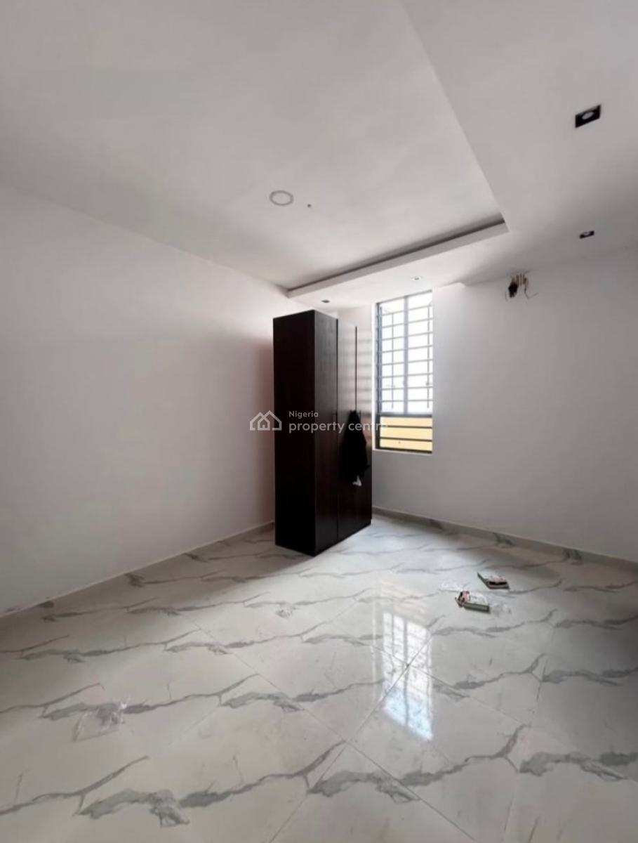 Newly Renovated 3 Bedroom Apartment with a Bq, Lekki Phase1, Lekki Phase 1, Lekki, Lagos, Flat / Apartment for Rent