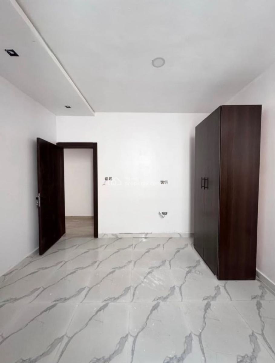 Newly Renovated 3 Bedroom Apartment with a Bq, Lekki Phase1, Lekki Phase 1, Lekki, Lagos, Flat / Apartment for Rent