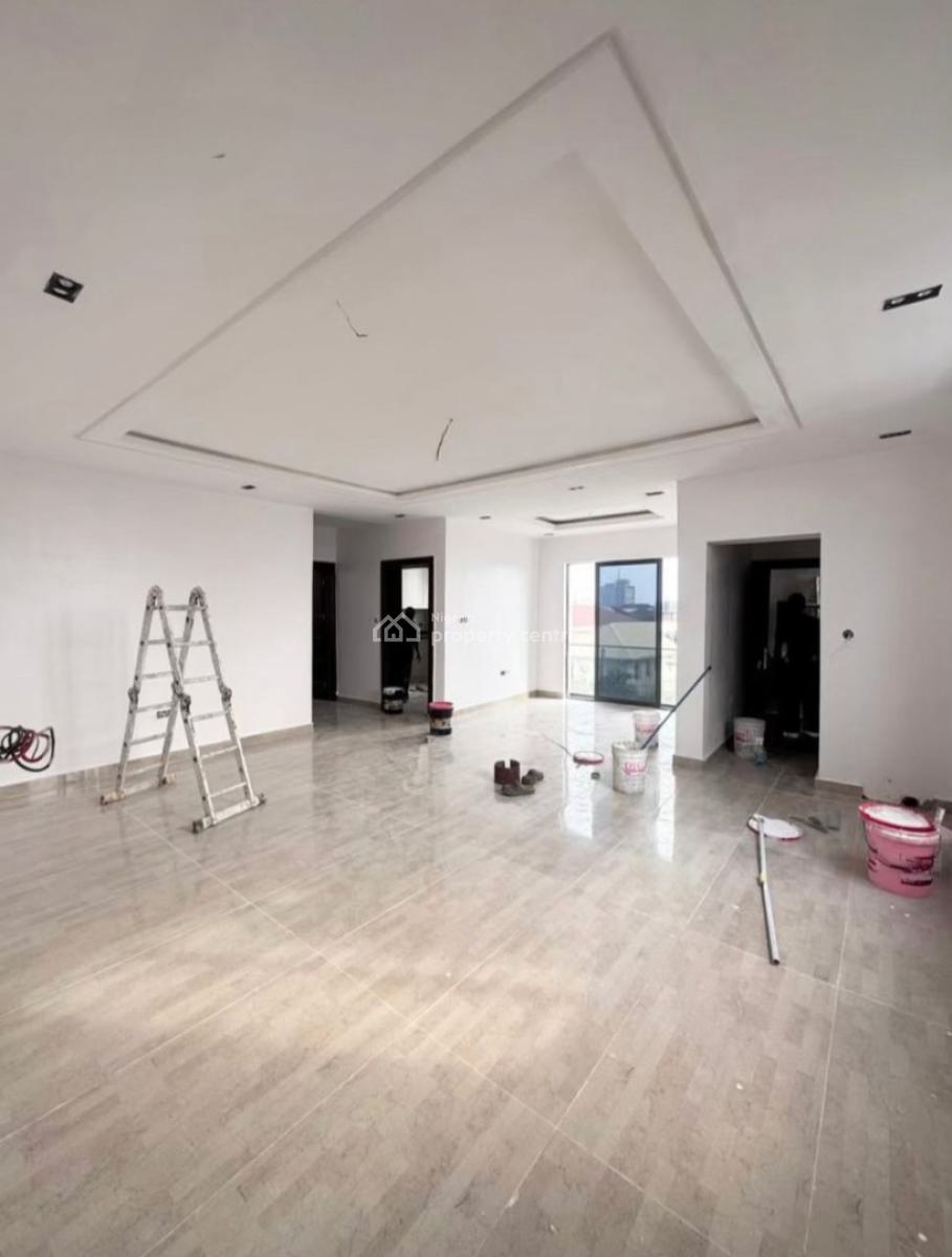 Newly Renovated 3 Bedroom Apartment with a Bq, Lekki Phase1, Lekki Phase 1, Lekki, Lagos, Flat / Apartment for Rent