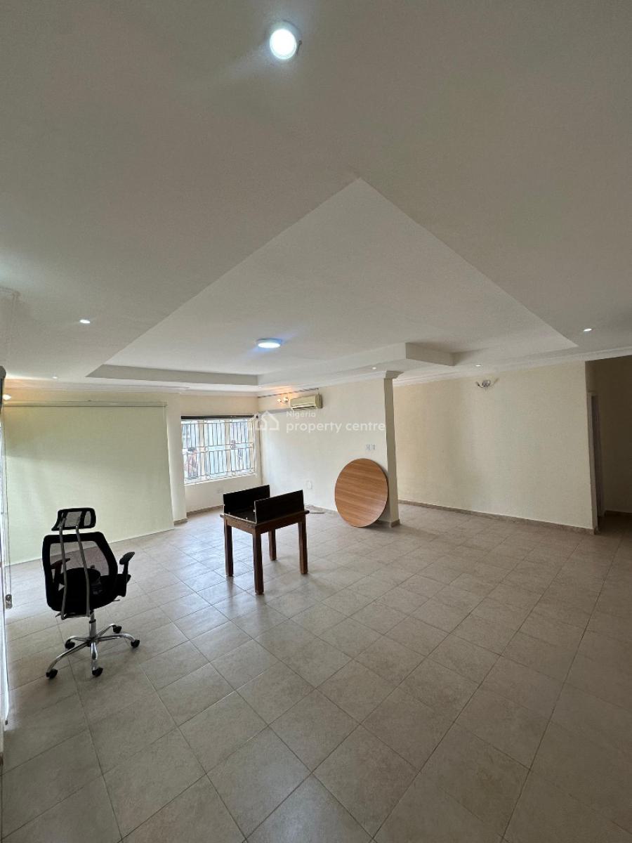 Well Spacious 3bedroom Apartment &bq (ground Floor ), Lekki Phase 1,lekki ,lagos ,nigeria, Lekki Phase 1, Lekki, Lagos, Flat / Apartment for Rent