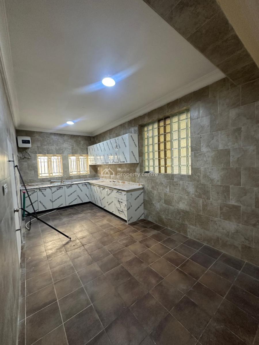 Well Spacious 3bedroom Apartment &bq (ground Floor ), Lekki Phase 1,lekki ,lagos ,nigeria, Lekki Phase 1, Lekki, Lagos, Flat / Apartment for Rent