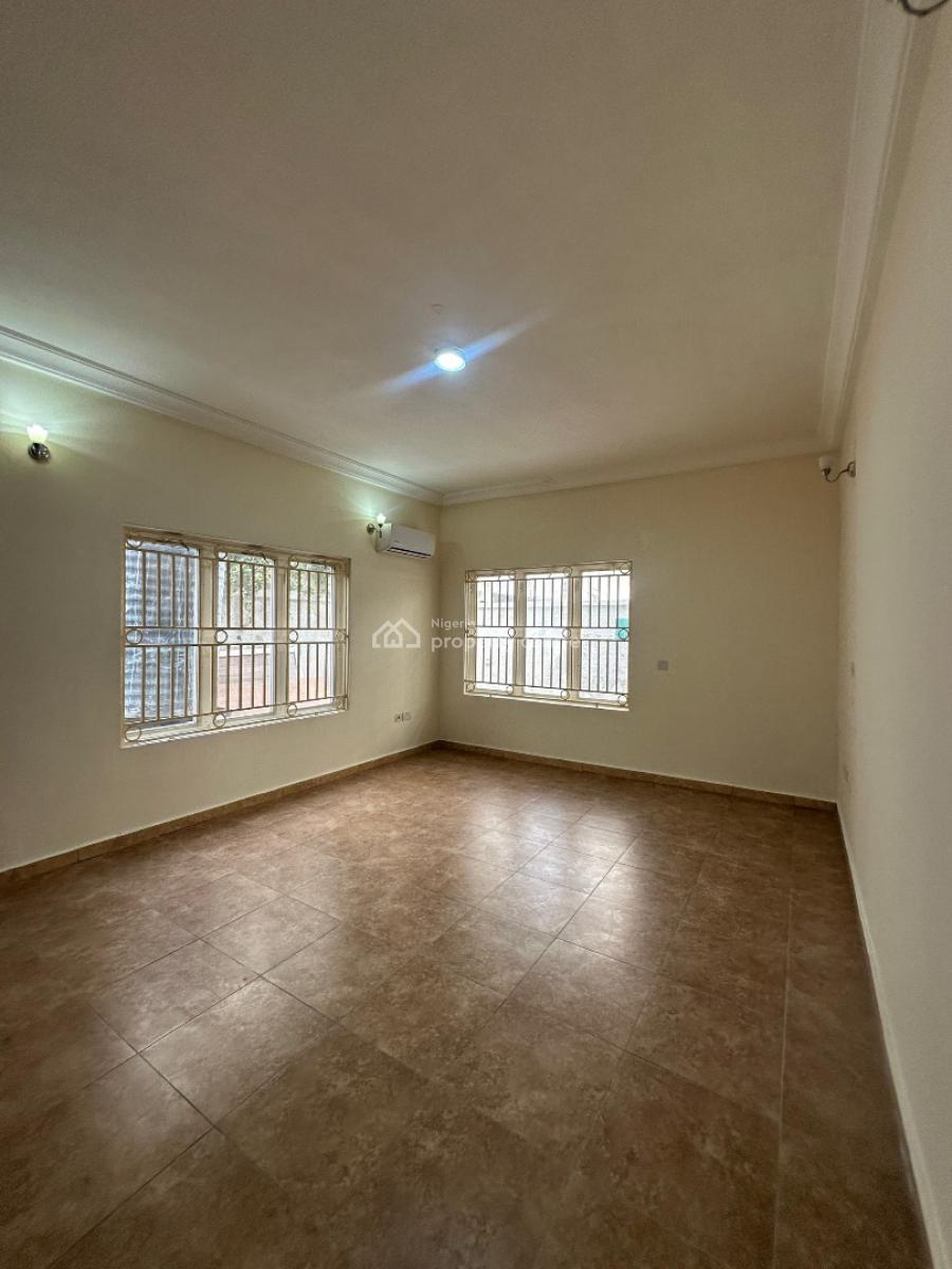 Well Spacious 3bedroom Apartment &bq (ground Floor ), Lekki Phase 1,lekki ,lagos ,nigeria, Lekki Phase 1, Lekki, Lagos, Flat / Apartment for Rent