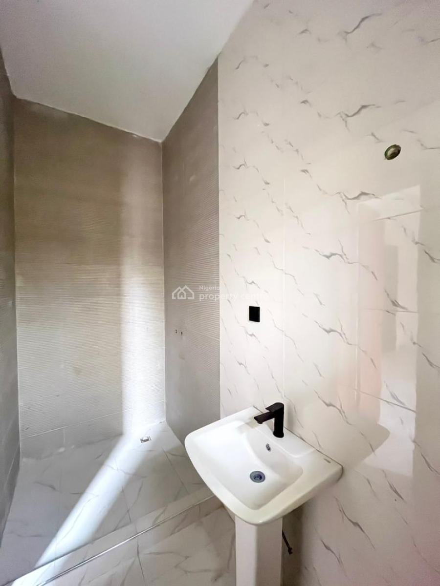 Contemporary 2 Bedroom Apartment, Ajah, Lagos, Flat / Apartment for Sale