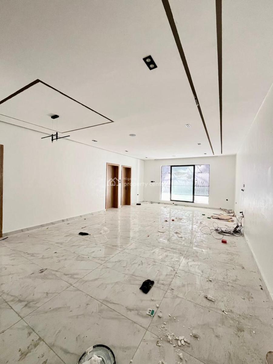 Contemporary 2 Bedroom Apartment with Swimming Pool  & Gym, Lekki Phase 1, Lekki, Lagos, Flat / Apartment for Sale