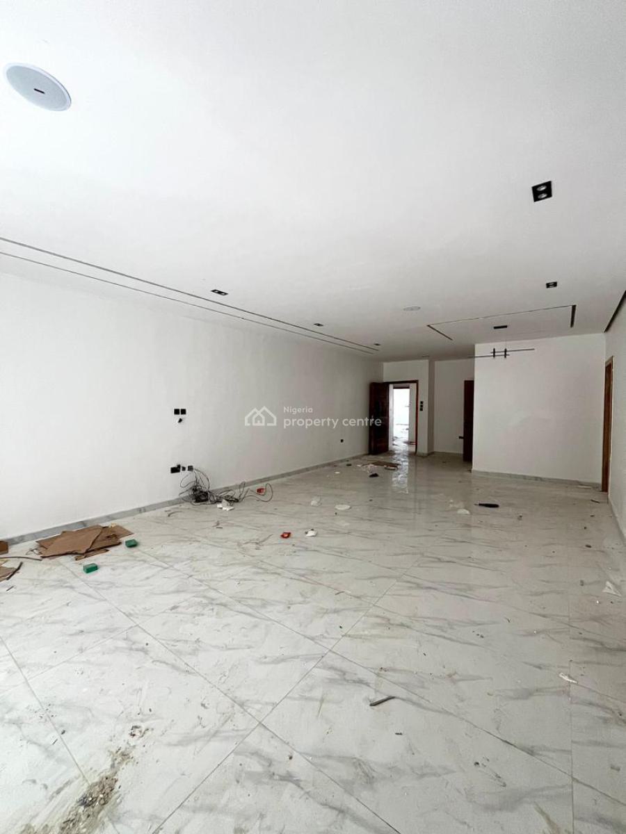 Contemporary 2 Bedroom Apartment with Swimming Pool  & Gym, Lekki Phase 1, Lekki, Lagos, Flat / Apartment for Sale