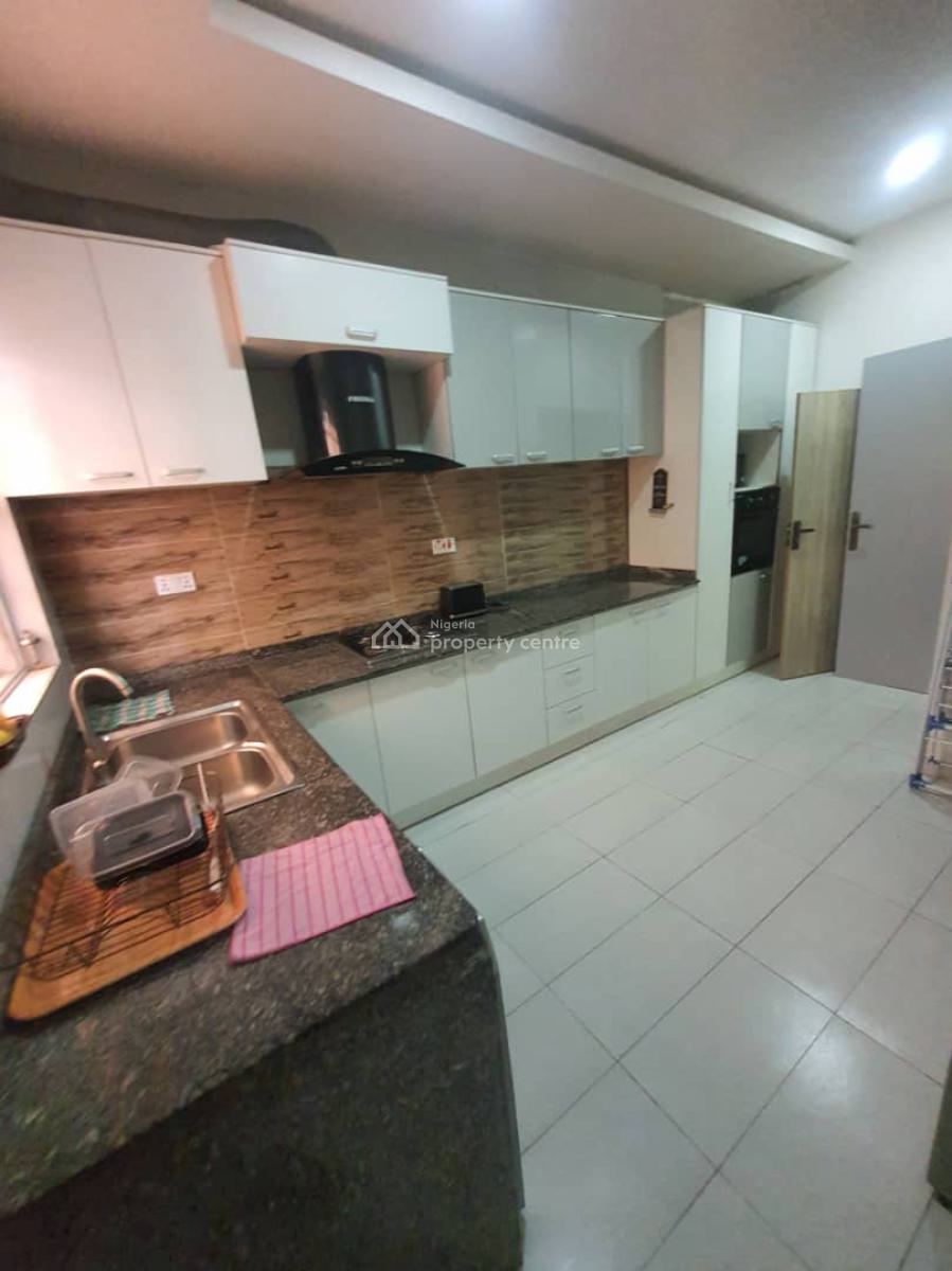 Serviced Unfurnished  Converted 1-bedroom Miniflat with Full Kitchen, Orchid Road, Lekki, Lagos, Mini Flat (room and Parlour) for Rent