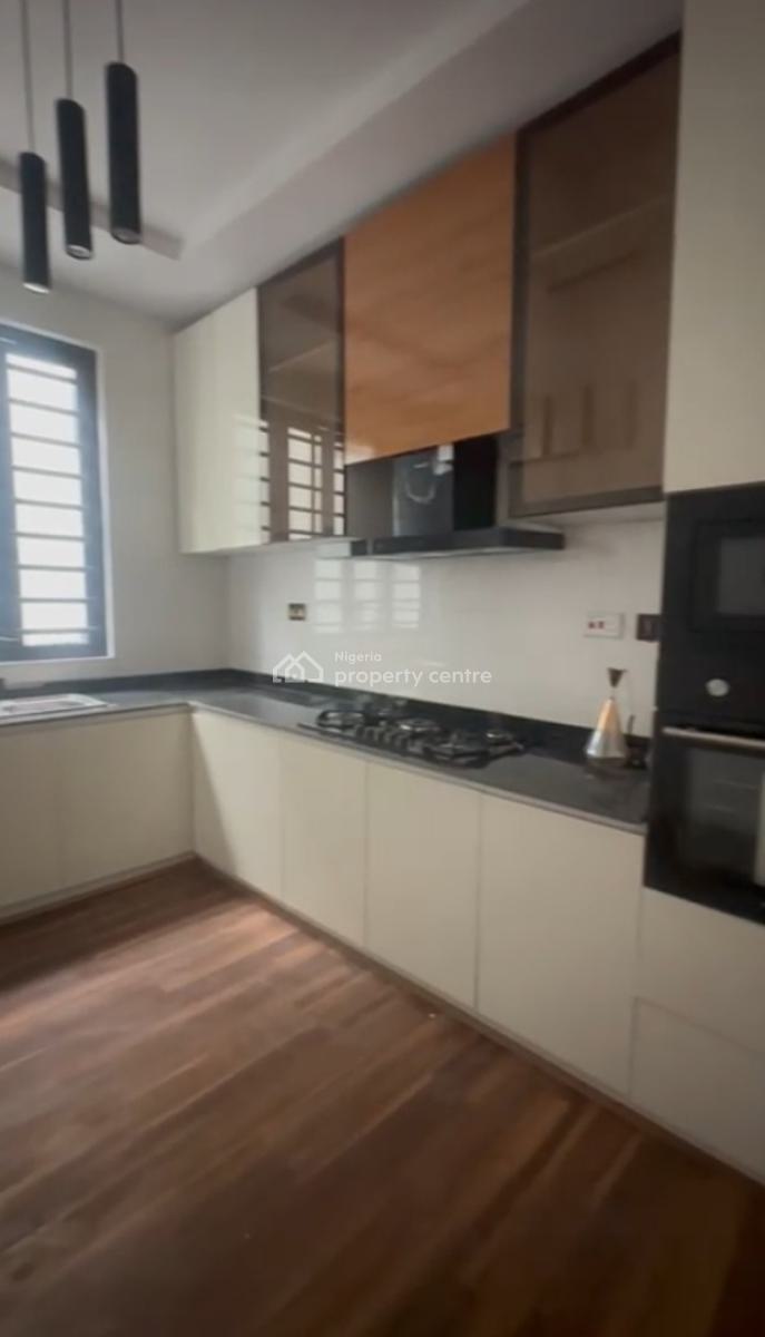 Relatively New 2 Bedroom Flat with Rooms Ensuite, Ikate Elegushi, Lekki, Lagos, Flat / Apartment for Rent