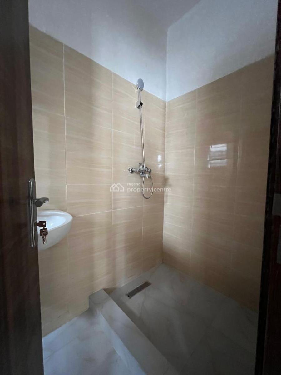 Converted Mini Flat Upstairs with Full Kitchen & Balcony, Oral Estate Opp Eleganza Bustop, Lekki, Lagos, Mini Flat (room and Parlour) for Rent