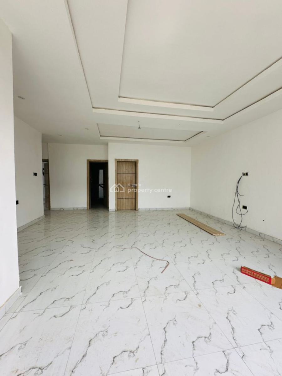 Spacious 2 Bedroom Apartment with a Bq, Ologolo, Lekki, Lagos, Flat / Apartment for Rent