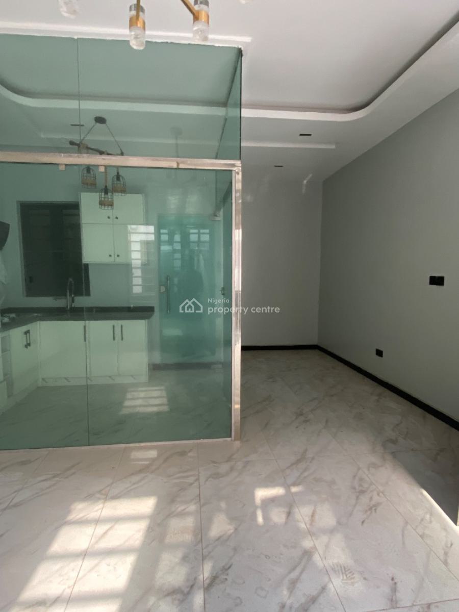 Luxury Serviced Standard 2 Bedroom Flat, Off Admiralty Way, Lekki Phase 1, Lekki, Lagos, Flat / Apartment for Rent