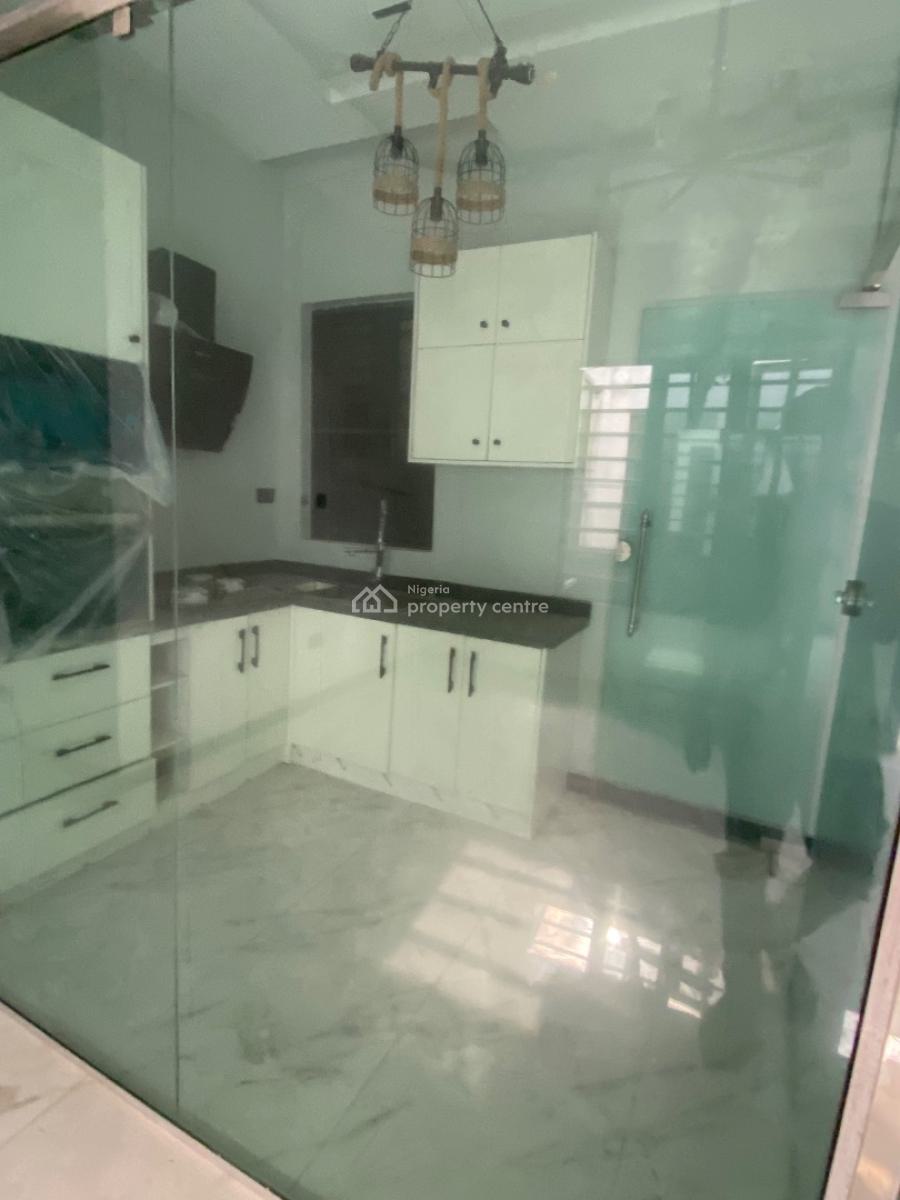 Luxury Serviced Standard 2 Bedroom Flat, Off Admiralty Way, Lekki Phase 1, Lekki, Lagos, Flat / Apartment for Rent