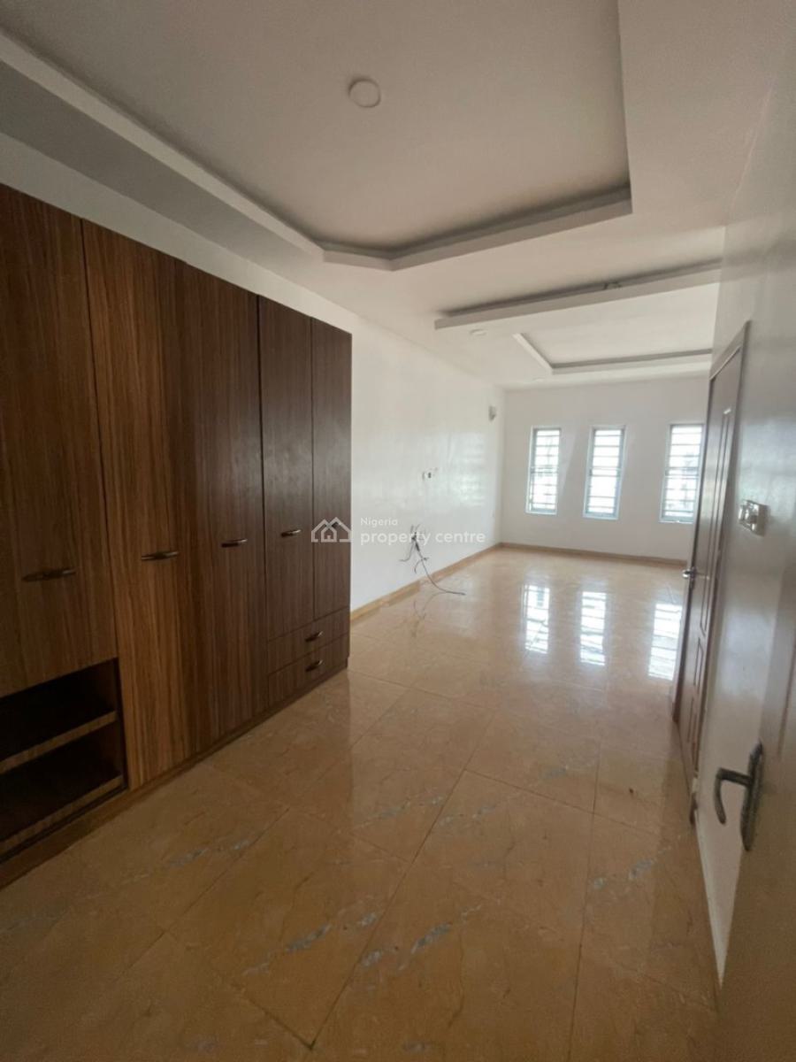 Well Renovated 4 Bedroom Duplex  with Bq, Osapa, Lekki, Lagos, Semi-detached Duplex for Rent