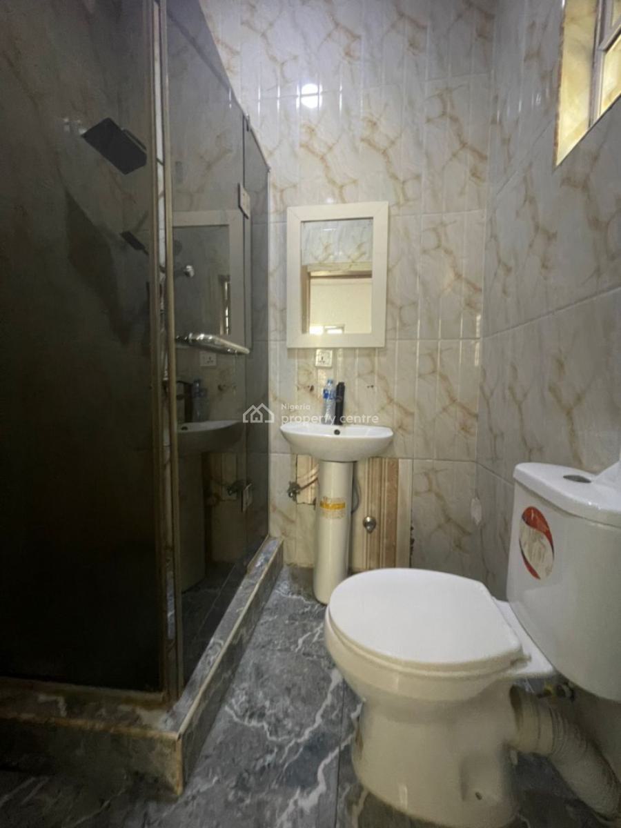 Well Renovated 4 Bedroom Duplex  with Bq, Osapa, Lekki, Lagos, Semi-detached Duplex for Rent