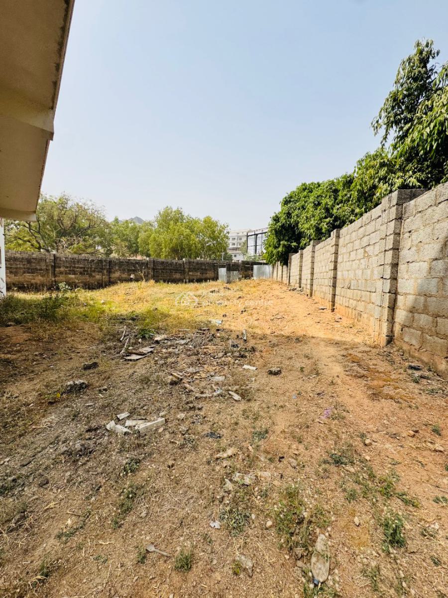 Strategically Located 5units Semi Finished & Redevelopable Property, Off Ibb Boulevard Way, Maitama District, Abuja, Detached Duplex for Sale