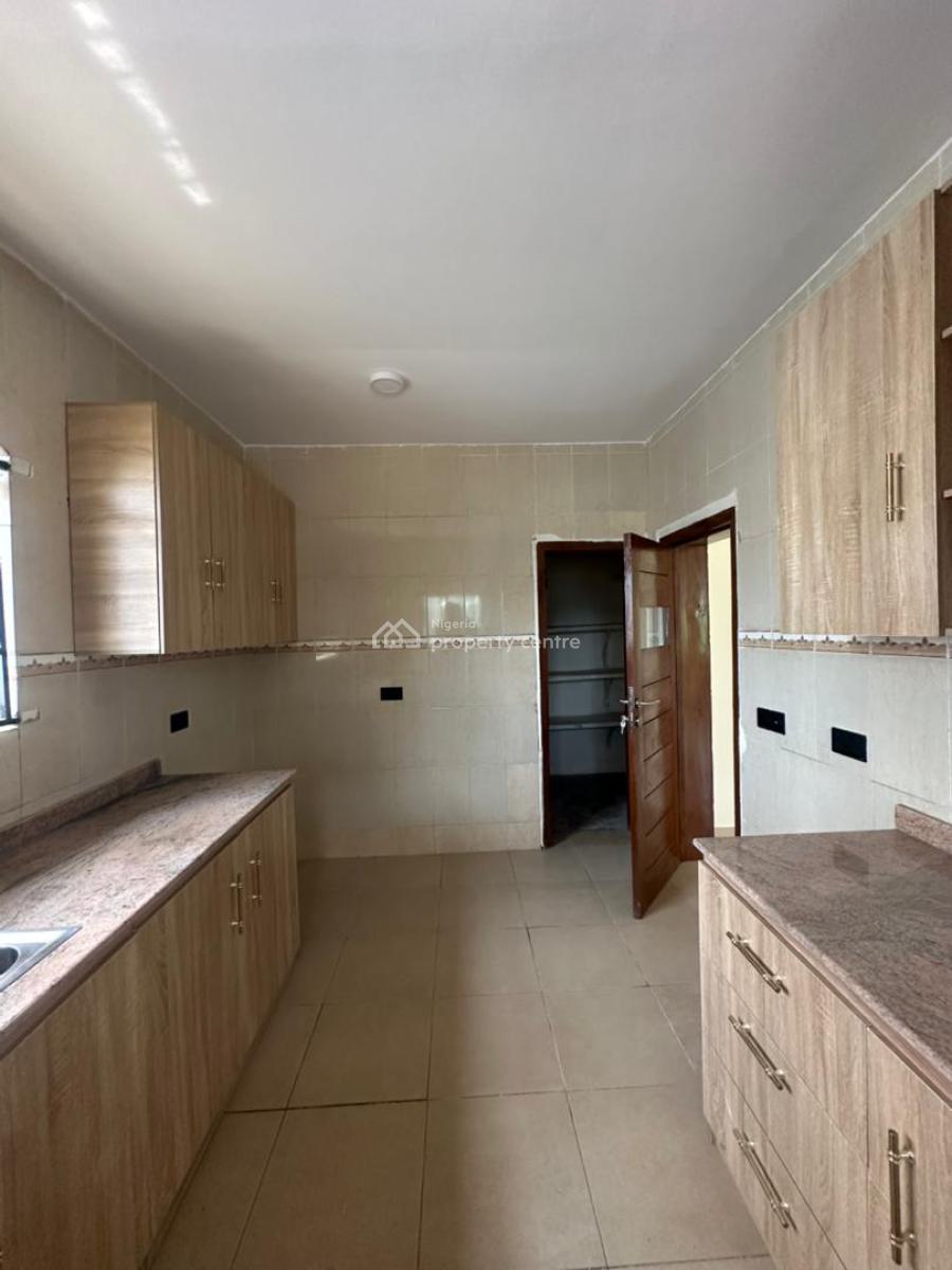 3 Bedroom Apartment, Lekki Phase 1, Lekki, Lagos, Flat / Apartment for Rent