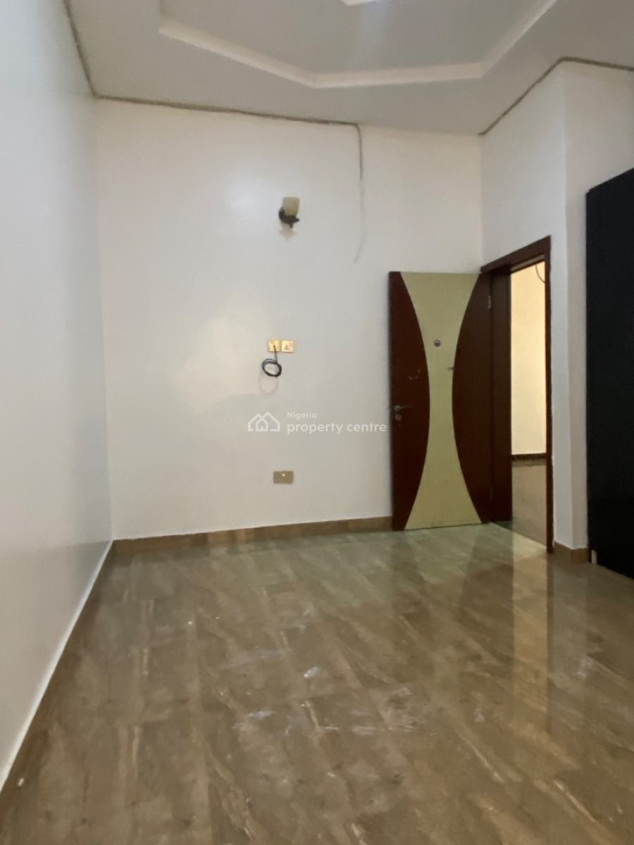 Luxury One Room Shared Apartment, Chevron, in a Serene Environment, Lekki, Lagos, Mini Flat (room and Parlour) for Rent