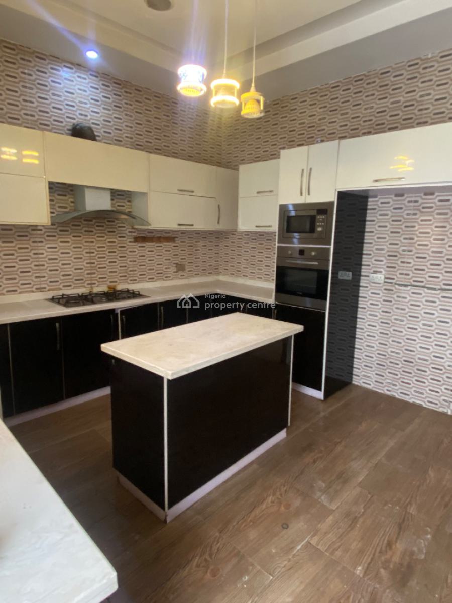 Luxury One Room Shared Apartment, Chevron, in a Serene Environment, Lekki, Lagos, Mini Flat (room and Parlour) for Rent