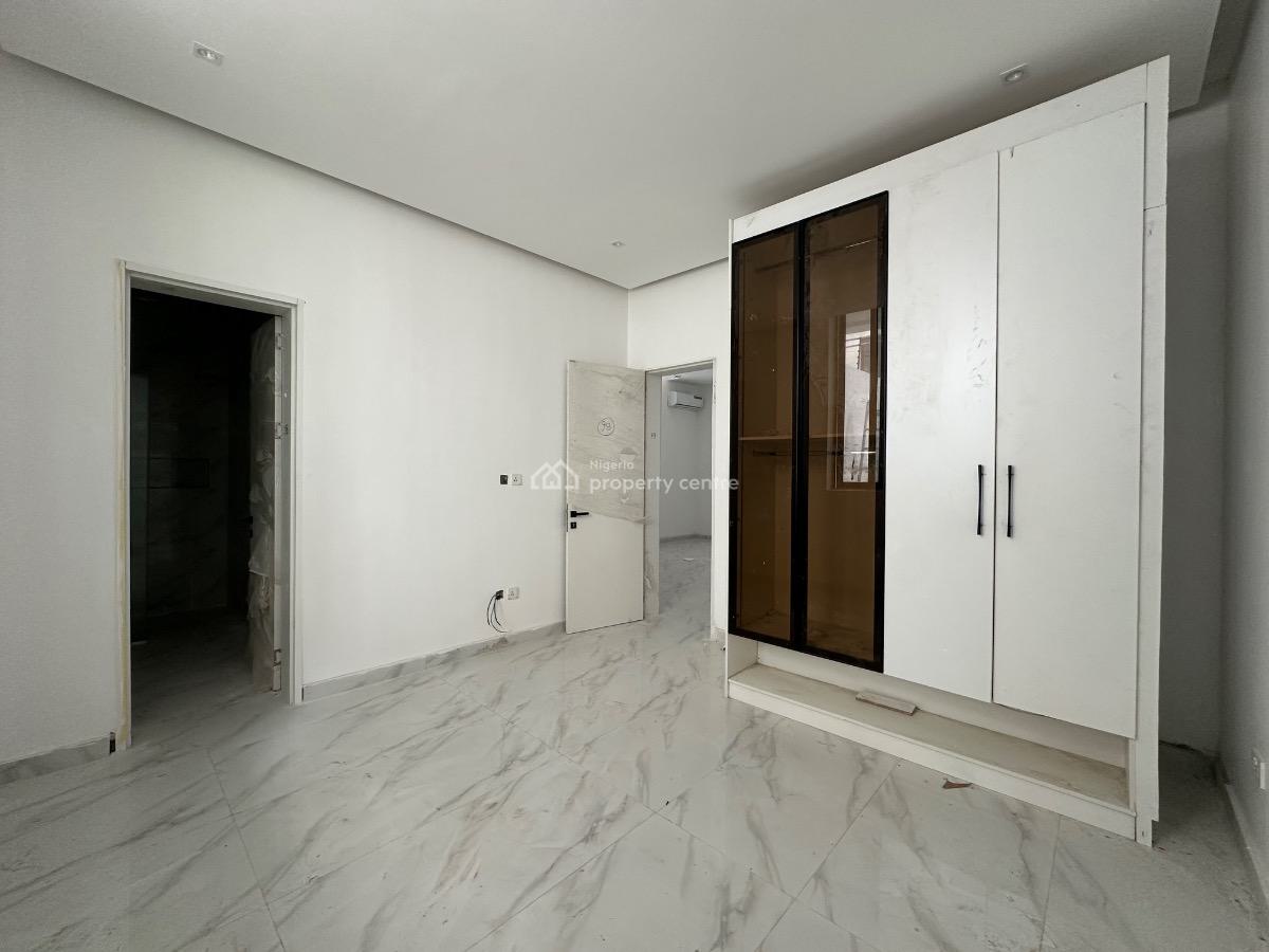 Charming 1 Bedroom Apartment with a Acs and Pool, Lekki Phase 1, Lekki, Lagos, Flat / Apartment for Sale