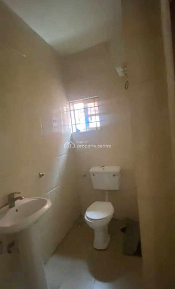 Downstairs Mini Flat with 2 Toilets { Video}, Thomas Estate, Ajah, Lagos, Mini Flat (room and Parlour) for Rent