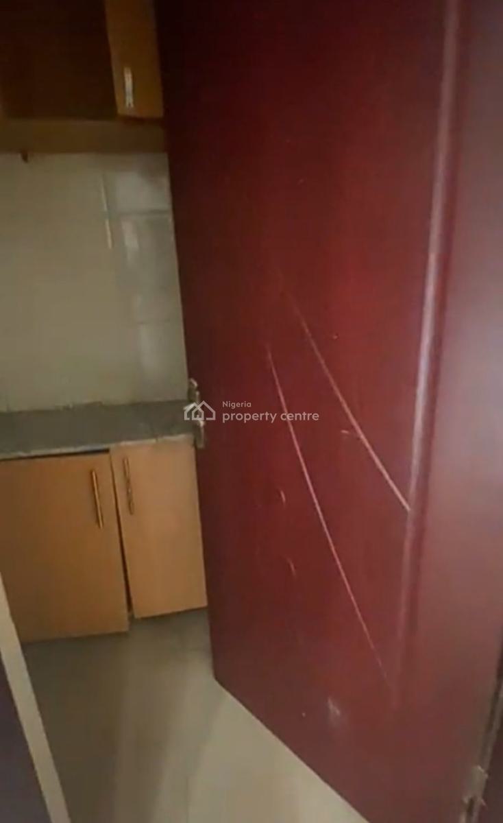 Downstairs Mini Flat with 2 Toilets { Video}, Thomas Estate, Ajah, Lagos, Mini Flat (room and Parlour) for Rent