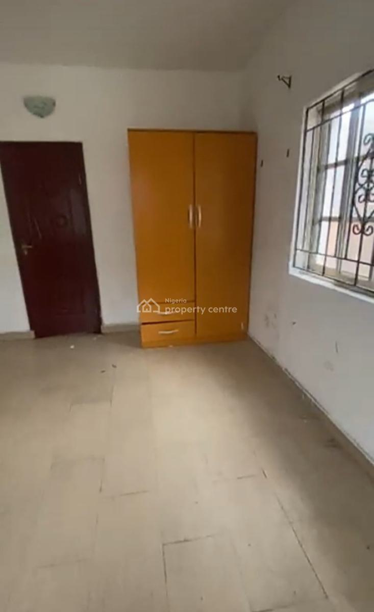 Downstairs Mini Flat with 2 Toilets { Video}, Thomas Estate, Ajah, Lagos, Mini Flat (room and Parlour) for Rent