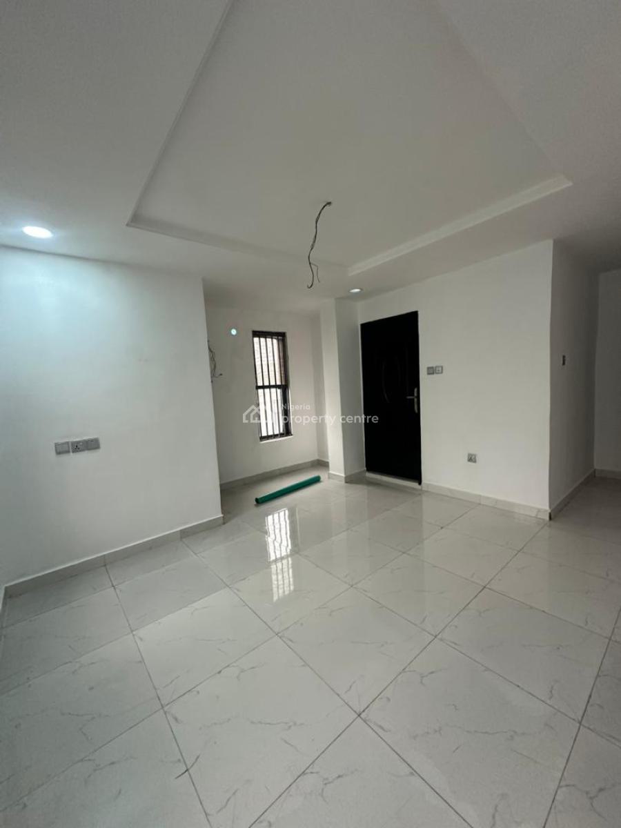 Newly Renovated 3 Bedroom Apartment, Ikate, Lekki, Lagos, Flat / Apartment for Rent