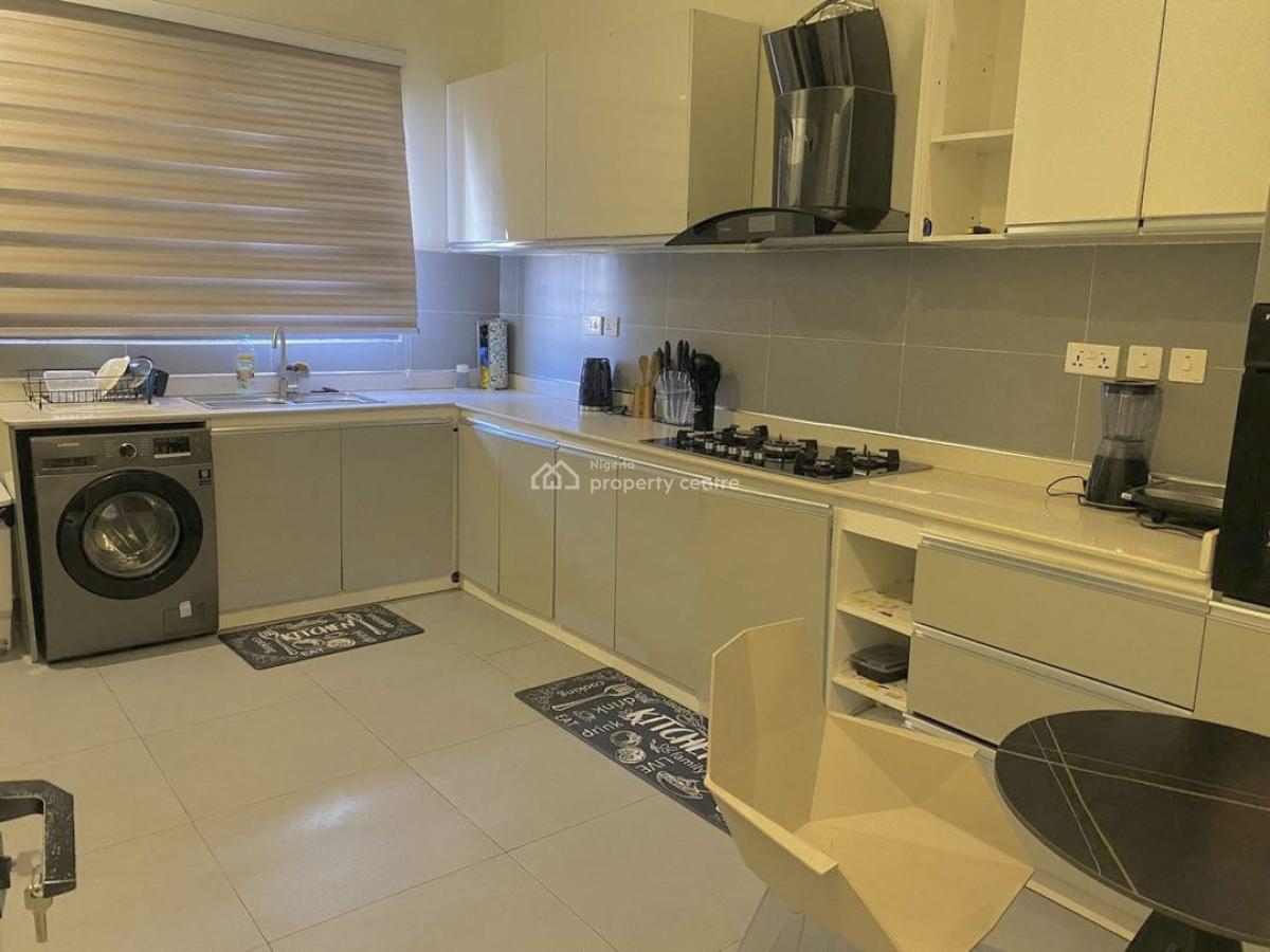 Luxury 3 Bedroom Apartment, Ologolo, Lekki, Lagos, Flat / Apartment Short Let