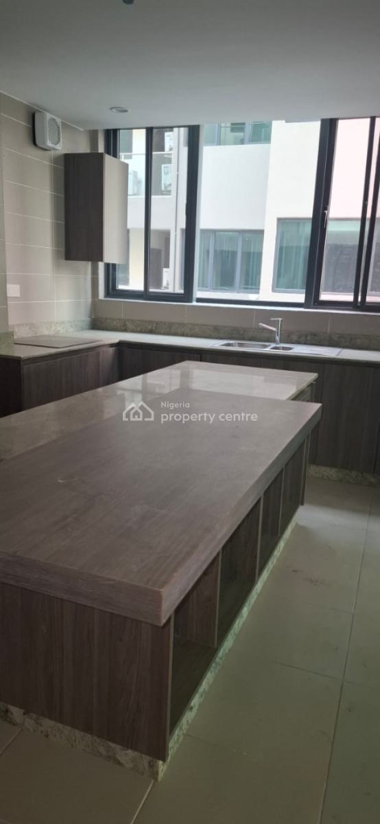 Standard and Lovely 3-bedroom Apartment with Bq, Wuse 2, Abuja, Flat / Apartment for Sale