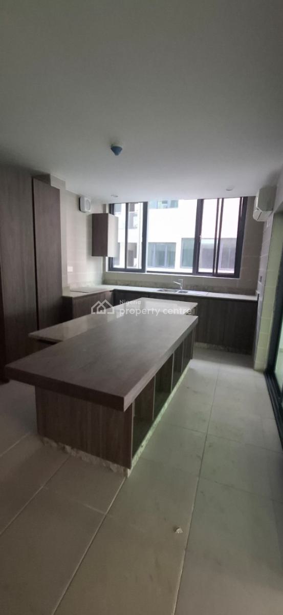 Standard and Lovely 3-bedroom Apartment with Bq, Wuse 2, Abuja, Flat / Apartment for Sale