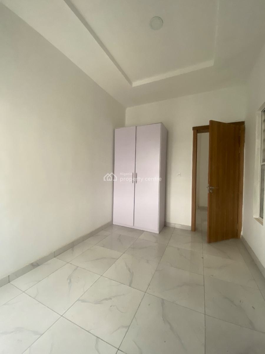 Lovely 4bedroom in a Good Estate with Gud Light, Beside Emerald Est,mobile Road Ilaje, Lekki, Lagos, Terraced Duplex for Sale