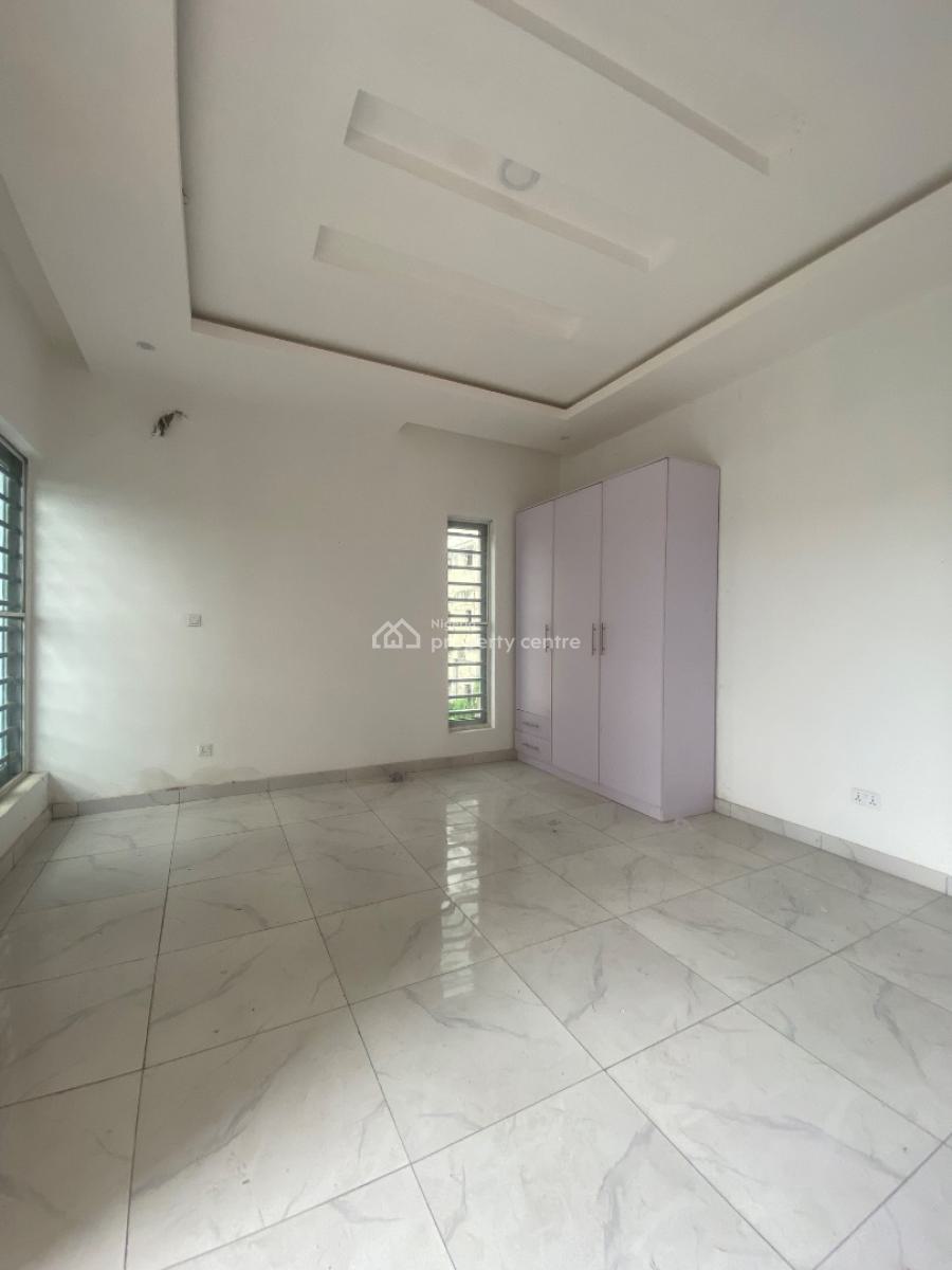 Lovely 4bedroom in a Good Estate with Gud Light, Beside Emerald Est,mobile Road Ilaje, Lekki, Lagos, Terraced Duplex for Sale