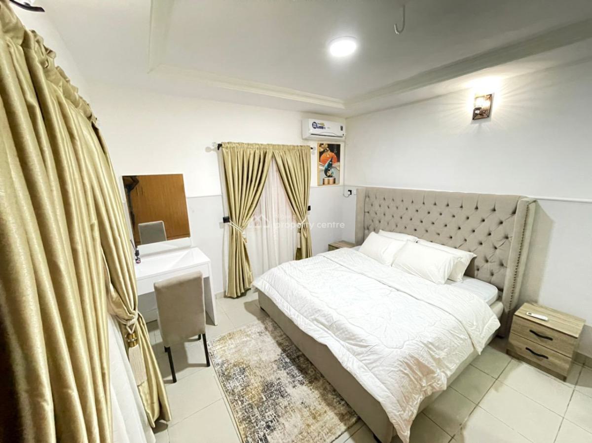 Luxury 3 Bedrooms Apartment, Gra Phase 2, Magodo, Lagos, Flat / Apartment for Sale