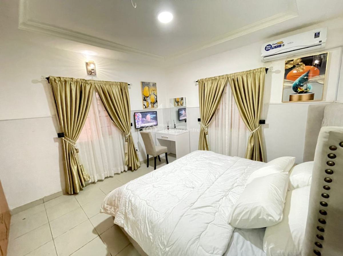 Luxury 3 Bedrooms Apartment, Gra Phase 2, Magodo, Lagos, Flat / Apartment for Sale