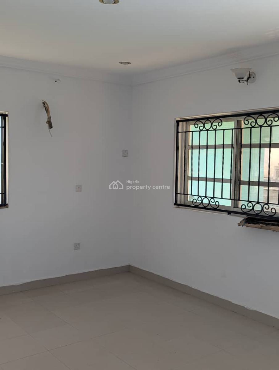 Newly Built 4-storey  Commercial Building, Comprising Five(5) Floors, Off Admiralty, Lekki, Lagos, Office Space for Rent